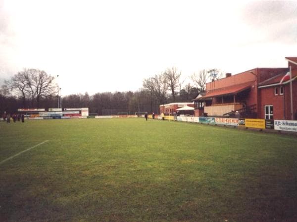 Dr. Curd-Waßmund-Sportplatz