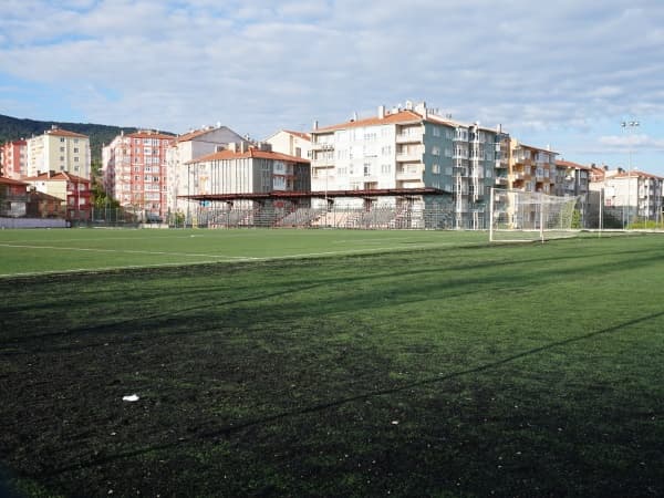 Bozok Stadı Sentetik Dış Saha