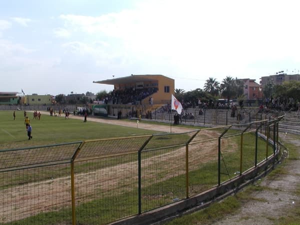 Stadiumi Roza Haxhiu