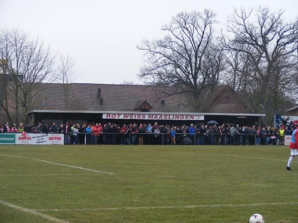 Sportplatz Maaslingen